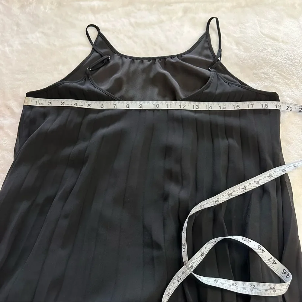 BCBGeneration black pleated lined sleeveless mini size M‎